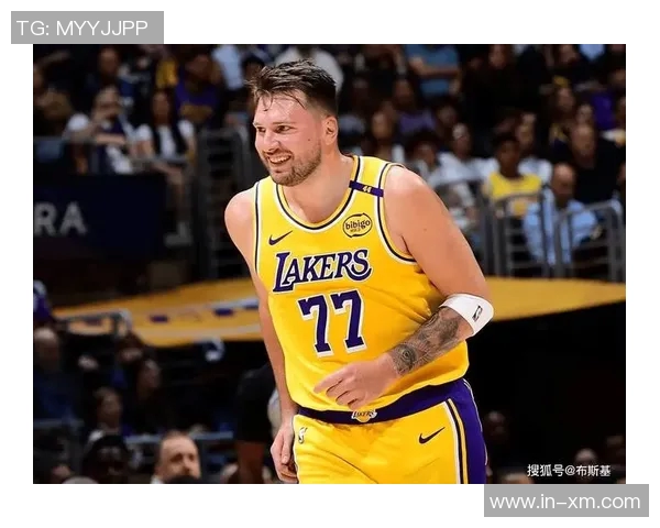 追梦回忆维金斯季后赛神扣东契奇震撼全场的瞬间 追梦回忆维金斯季后赛神扣东契奇震撼全场的瞬间